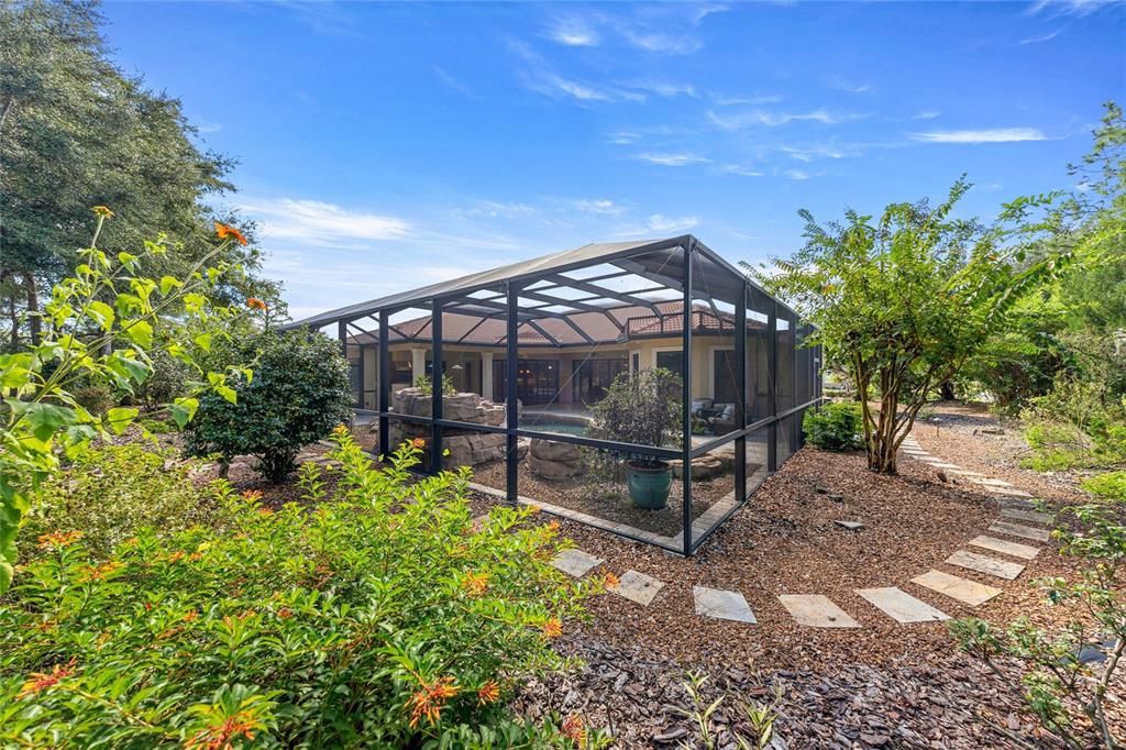 For Sale: $750,000 (4 beds, 3 baths, 2961 Square Feet)