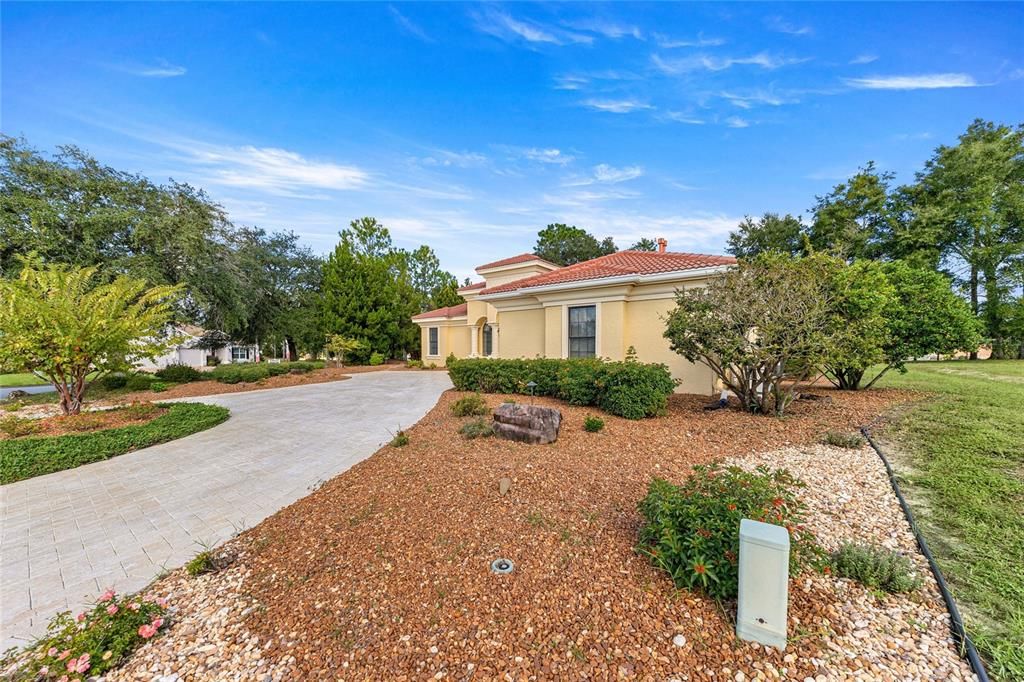 For Sale: $750,000 (4 beds, 3 baths, 2961 Square Feet)