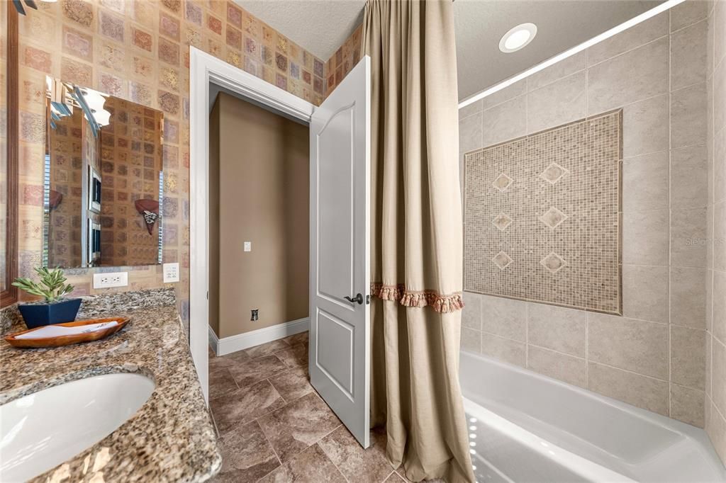 For Sale: $750,000 (4 beds, 3 baths, 2961 Square Feet)