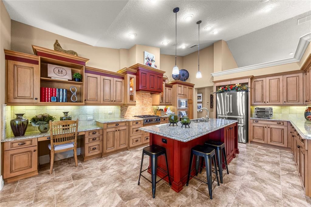 For Sale: $750,000 (4 beds, 3 baths, 2961 Square Feet)