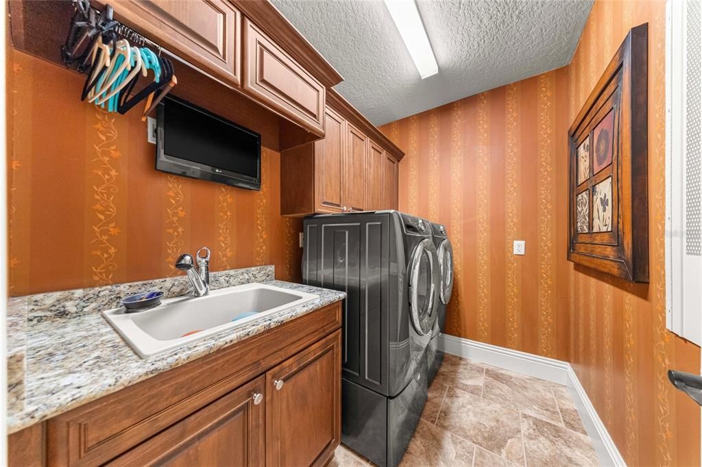 For Sale: $750,000 (4 beds, 3 baths, 2961 Square Feet)