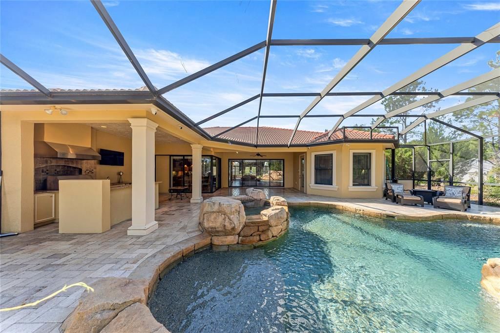 For Sale: $750,000 (4 beds, 3 baths, 2961 Square Feet)