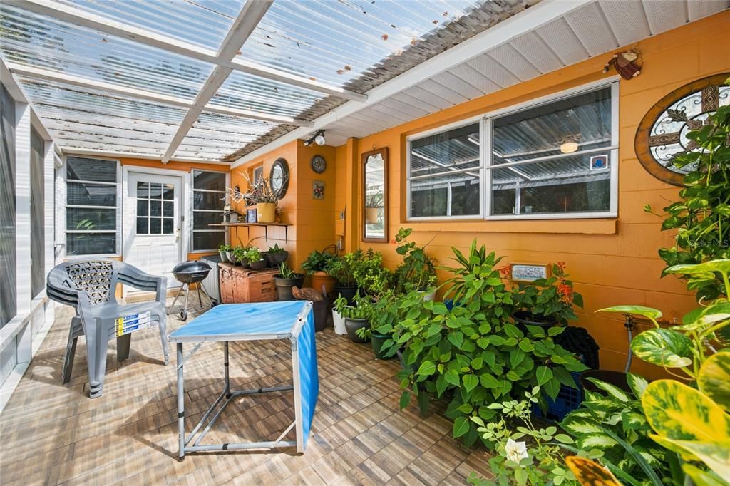 На продажу: $149,990 (2 спален, 2 ванн, 1493 Квадратных фут)