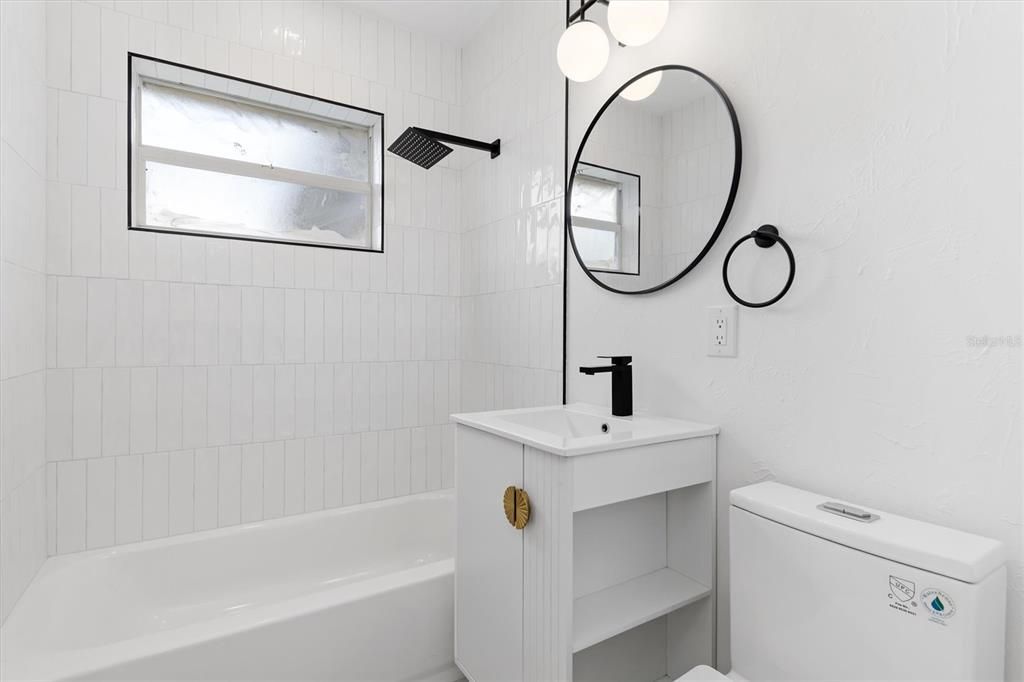 На продажу: $199,900 (2 спален, 1 ванн, 848 Квадратных фут)