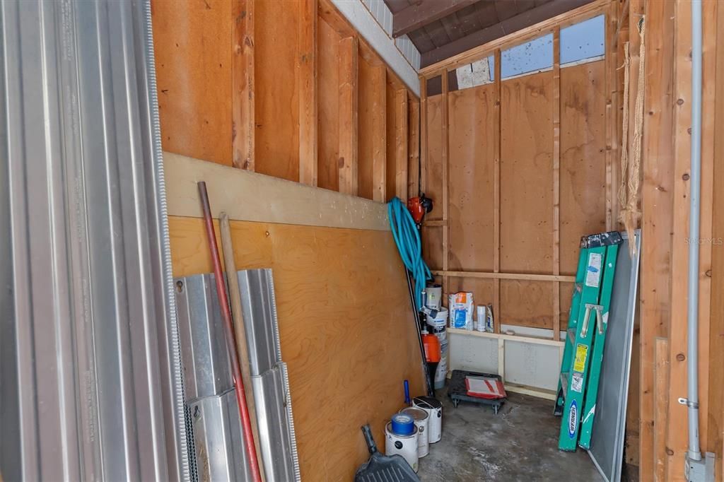 На продажу: $199,900 (2 спален, 1 ванн, 848 Квадратных фут)