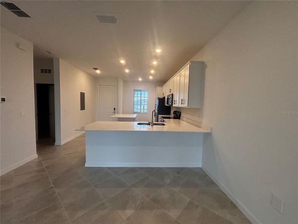 For Rent: $1,995 (2 beds, 2 baths, 1120 Square Feet)