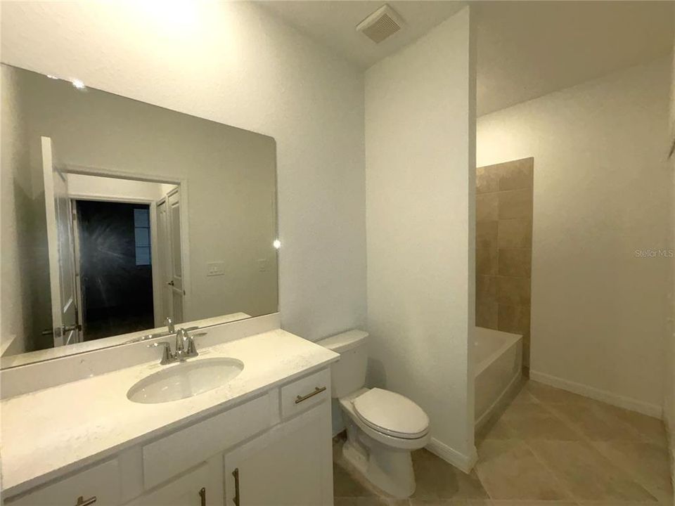 For Rent: $1,995 (2 beds, 2 baths, 1120 Square Feet)