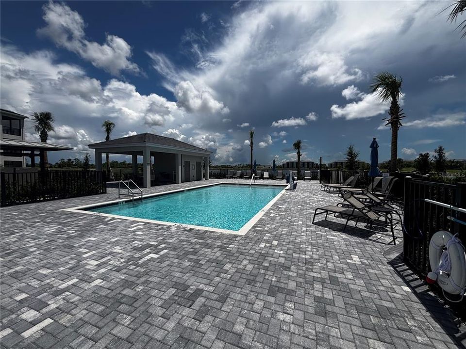 For Rent: $1,995 (2 beds, 2 baths, 1120 Square Feet)