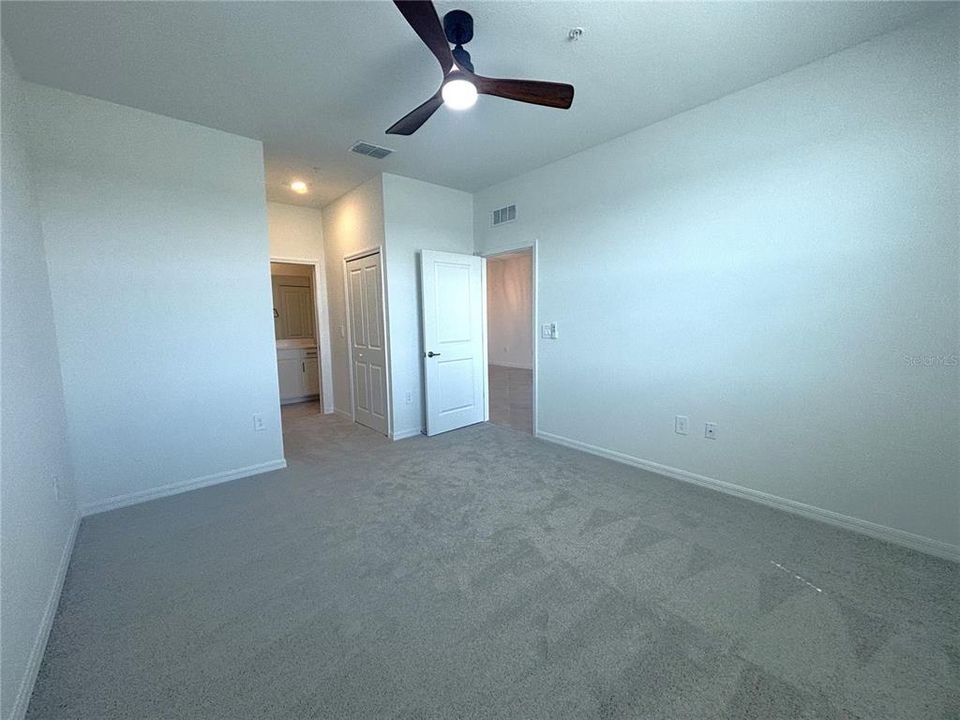 For Rent: $1,995 (2 beds, 2 baths, 1120 Square Feet)