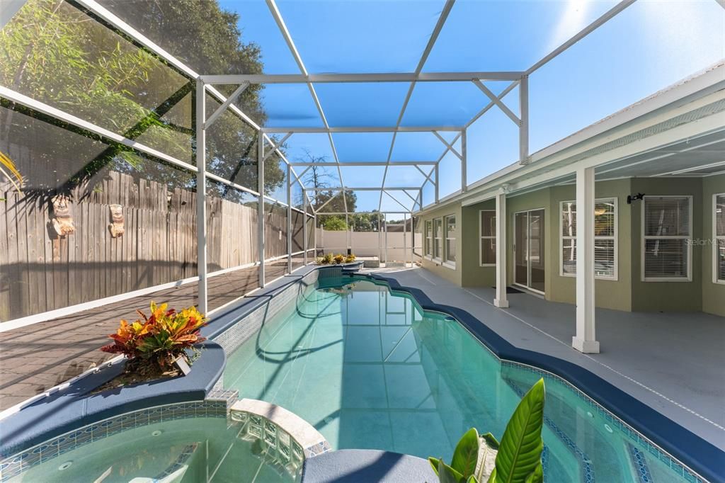 For Sale: $449,000 (4 beds, 2 baths, 1992 Square Feet)
