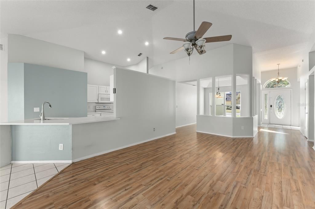 For Sale: $449,000 (4 beds, 2 baths, 1992 Square Feet)