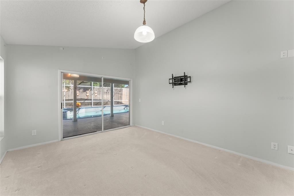 For Sale: $449,000 (4 beds, 2 baths, 1992 Square Feet)