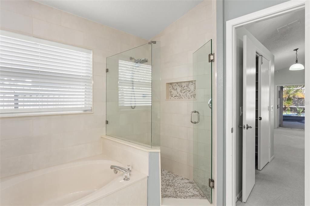 For Sale: $449,000 (4 beds, 2 baths, 1992 Square Feet)