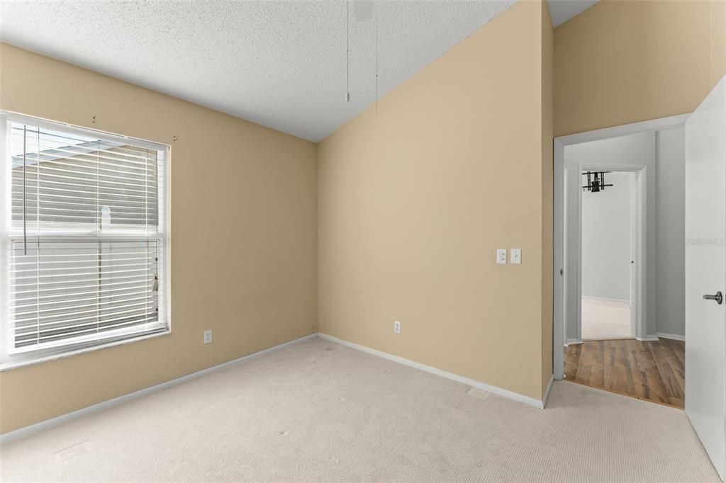 For Sale: $449,000 (4 beds, 2 baths, 1992 Square Feet)