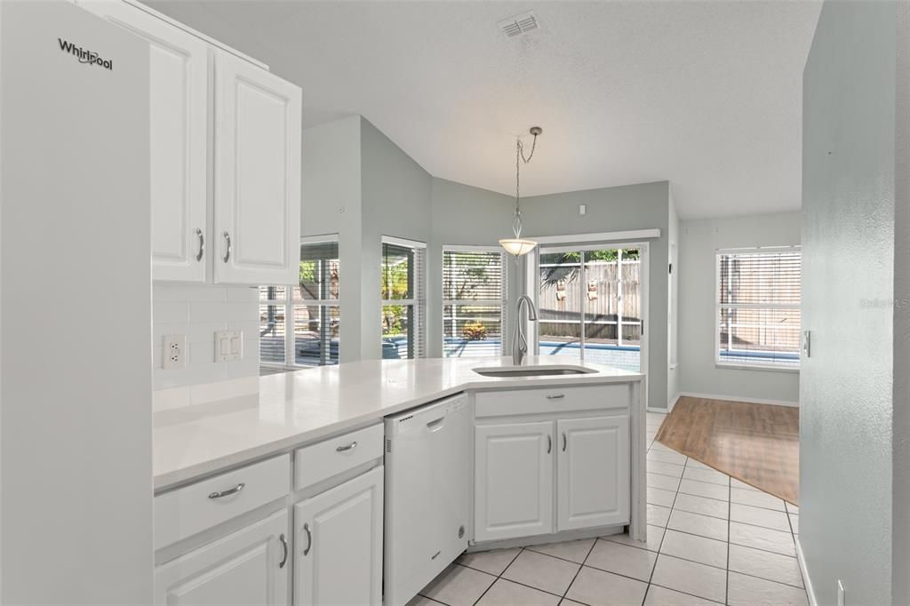 For Sale: $449,000 (4 beds, 2 baths, 1992 Square Feet)