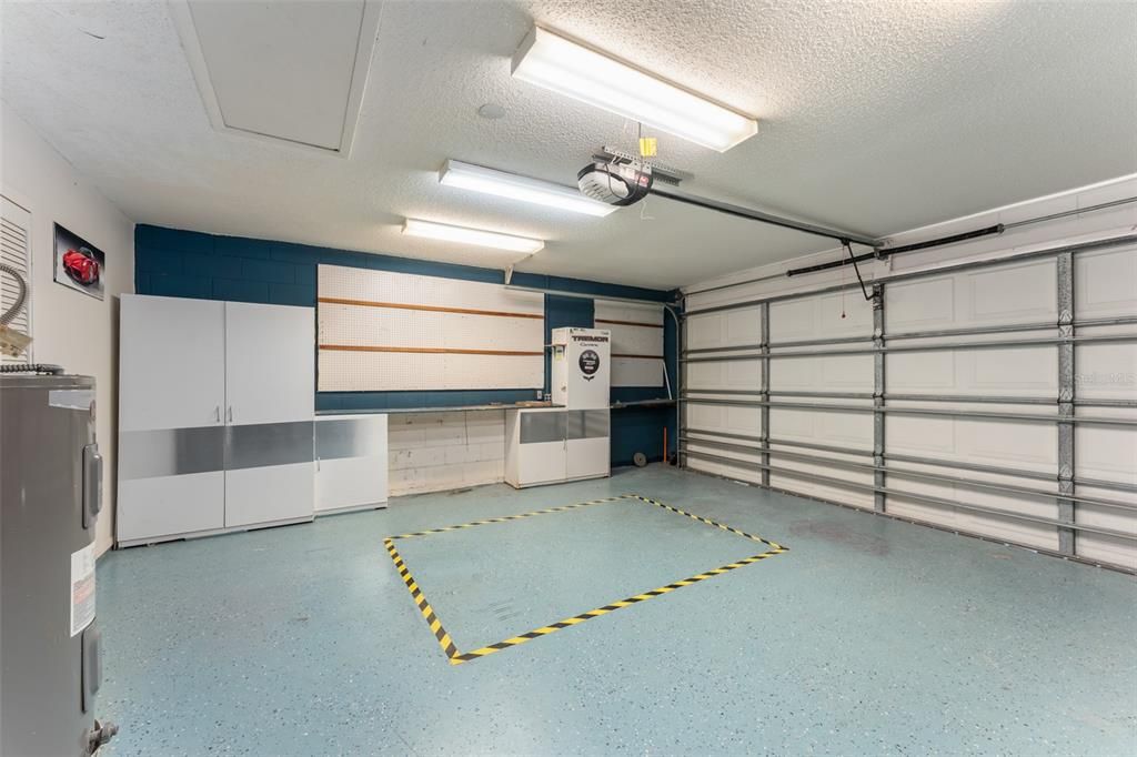For Sale: $449,000 (4 beds, 2 baths, 1992 Square Feet)
