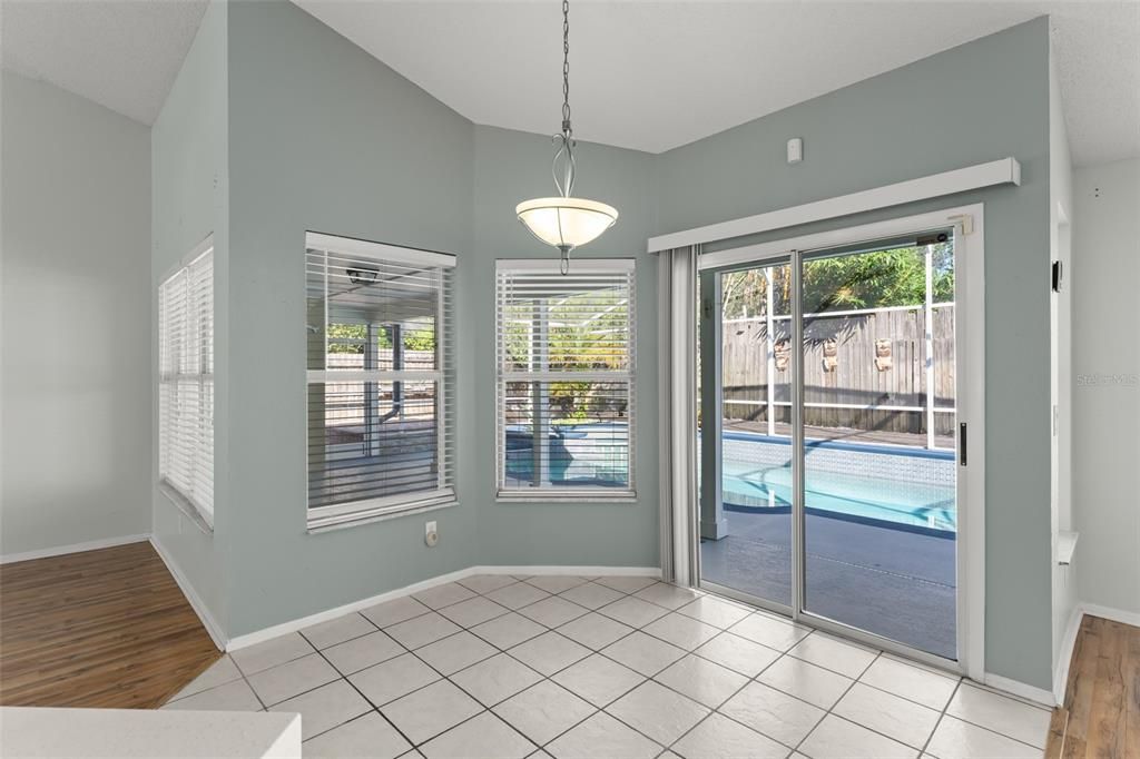 For Sale: $449,000 (4 beds, 2 baths, 1992 Square Feet)