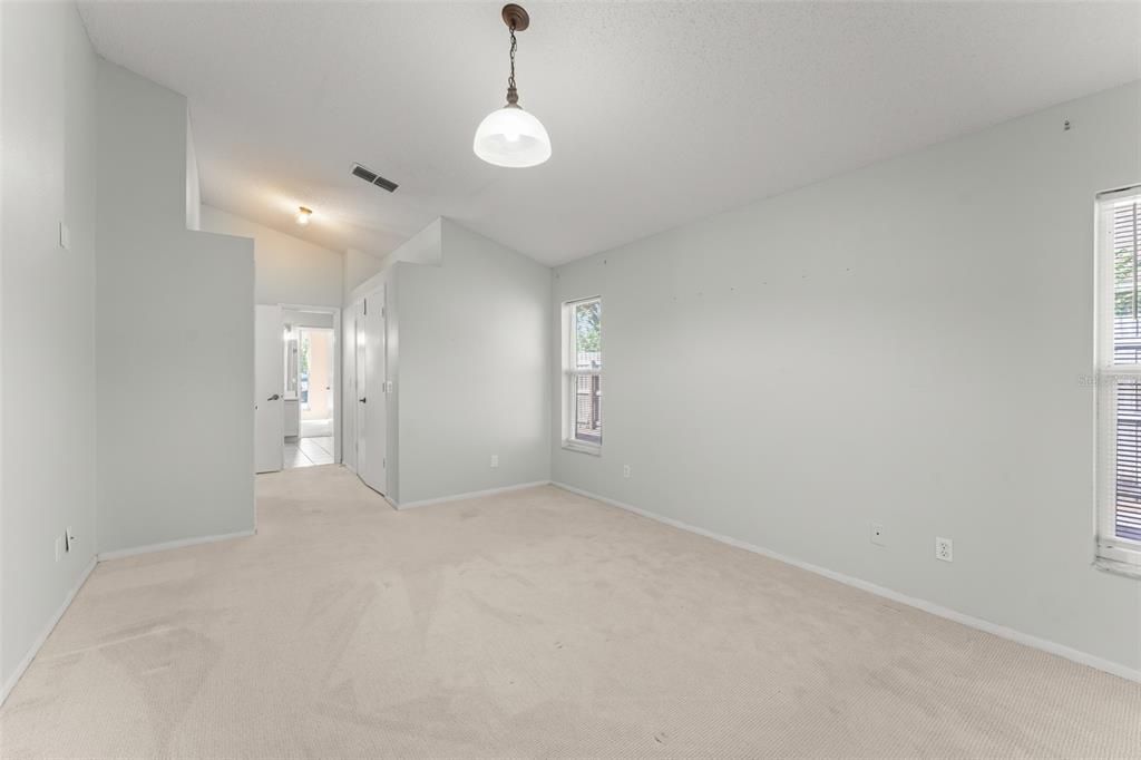 For Sale: $449,000 (4 beds, 2 baths, 1992 Square Feet)