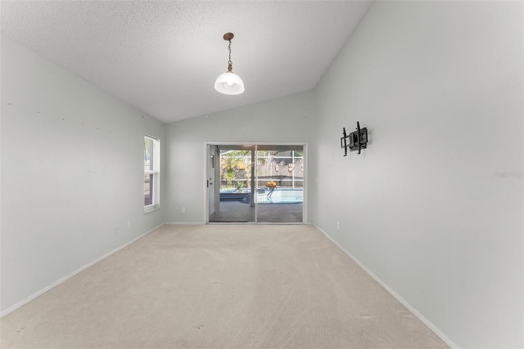 For Sale: $449,000 (4 beds, 2 baths, 1992 Square Feet)
