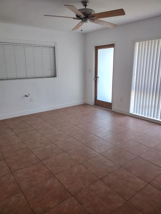 En Venta: $225,000 (2 camas, 1 baños, 850 Pies cuadrados)