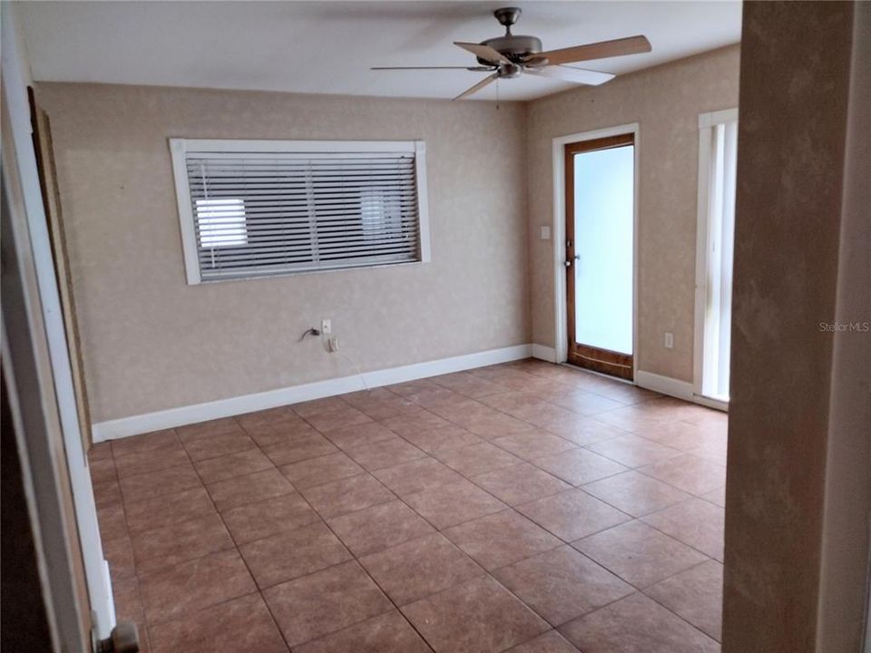 En Venta: $225,000 (2 camas, 1 baños, 850 Pies cuadrados)