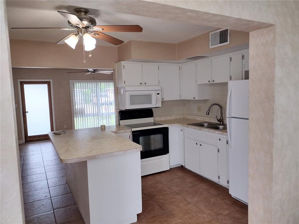 En Venta: $225,000 (2 camas, 1 baños, 850 Pies cuadrados)
