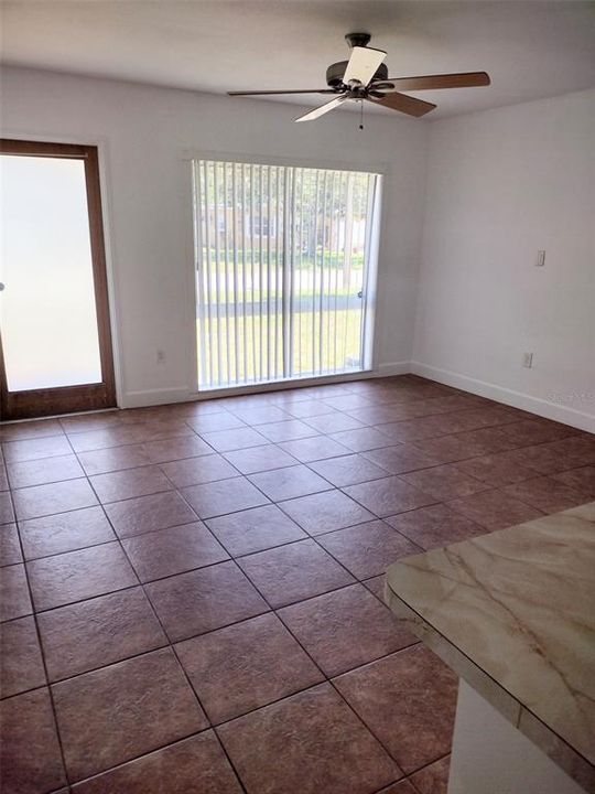 En Venta: $225,000 (2 camas, 1 baños, 850 Pies cuadrados)