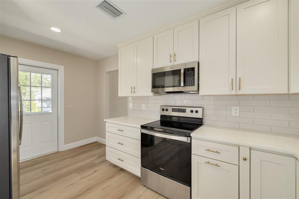 En Venta: $369,900 (3 camas, 1 baños, 1227 Pies cuadrados)