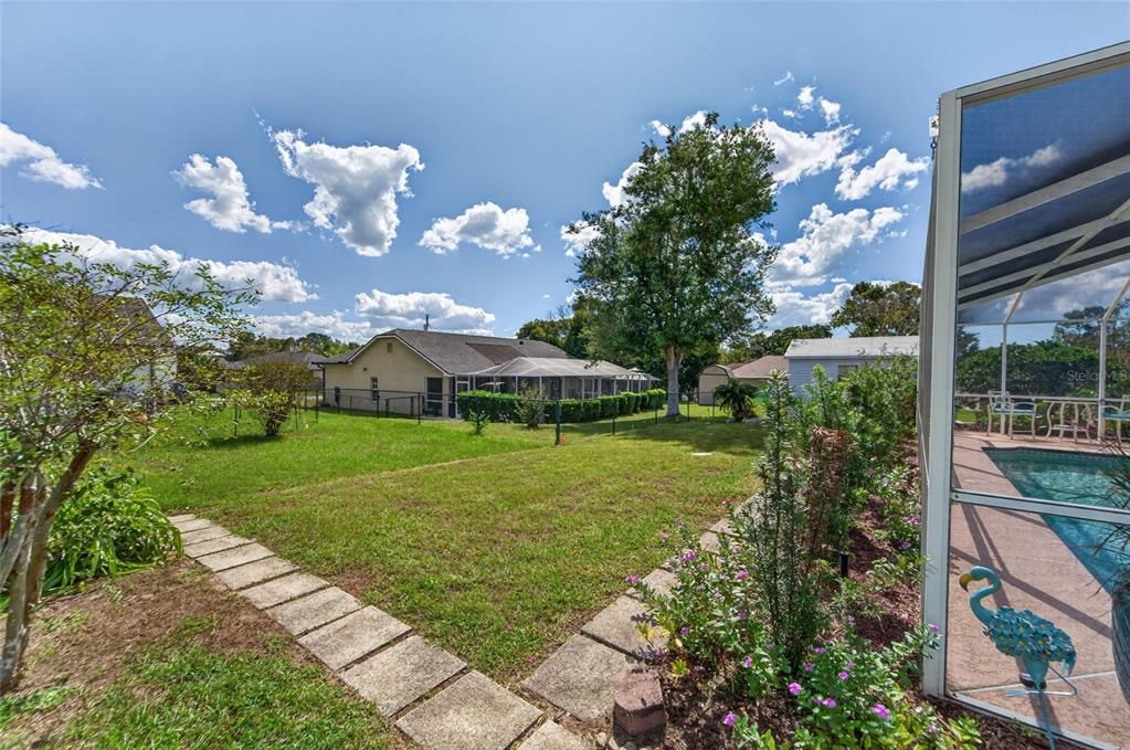 For Sale: $345,000 (3 beds, 2 baths, 1453 Square Feet)