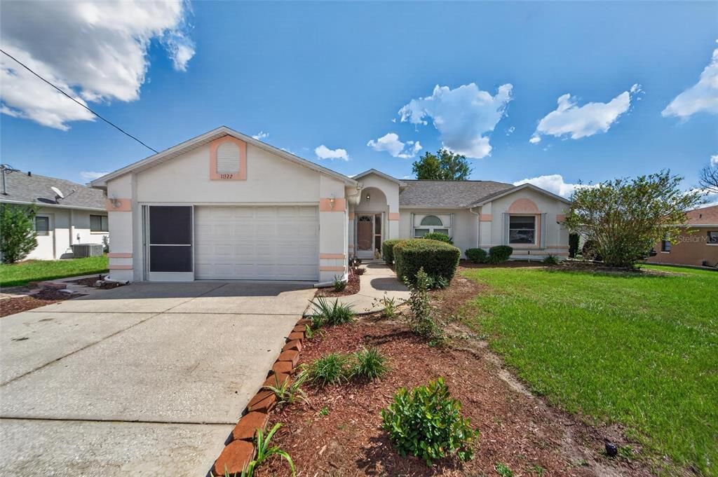 For Sale: $345,000 (3 beds, 2 baths, 1453 Square Feet)