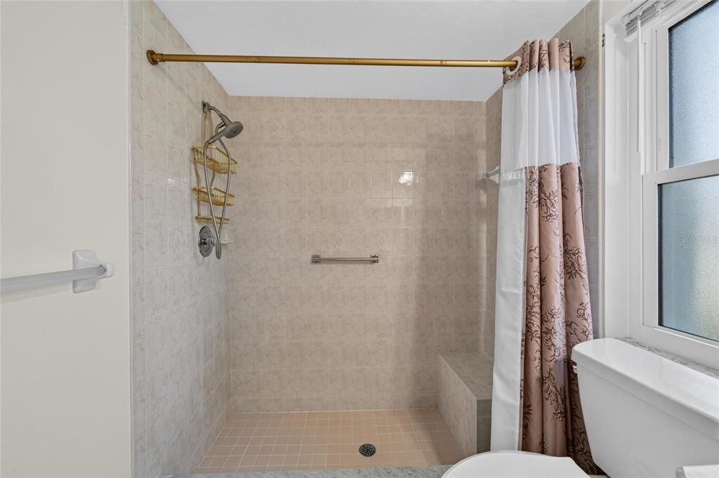 For Sale: $345,000 (3 beds, 2 baths, 1453 Square Feet)