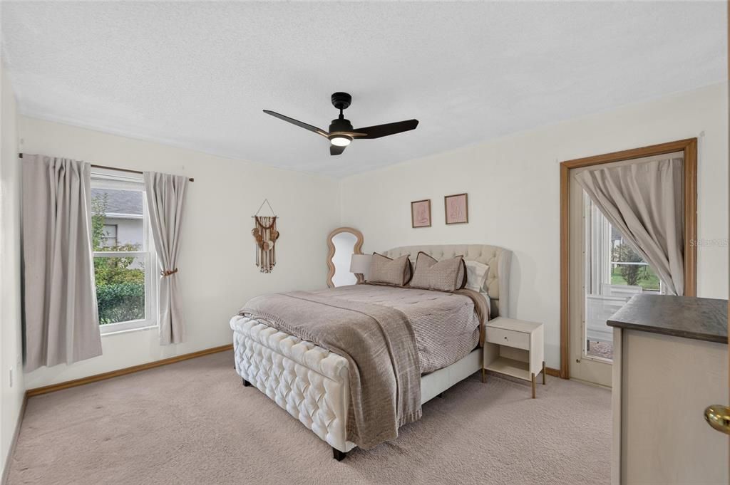 For Sale: $345,000 (3 beds, 2 baths, 1453 Square Feet)