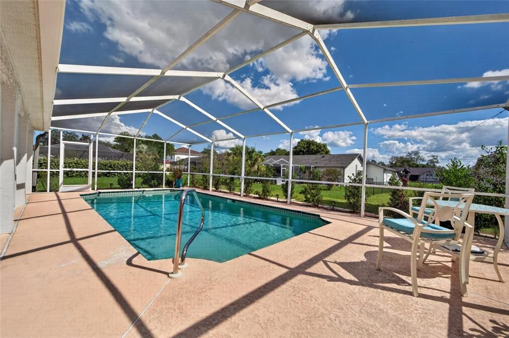 For Sale: $345,000 (3 beds, 2 baths, 1453 Square Feet)