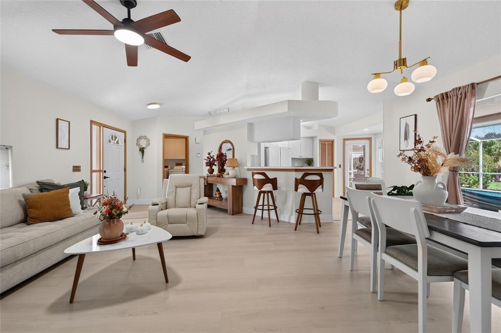 For Sale: $345,000 (3 beds, 2 baths, 1453 Square Feet)