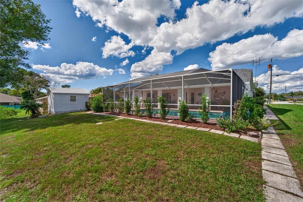 For Sale: $345,000 (3 beds, 2 baths, 1453 Square Feet)
