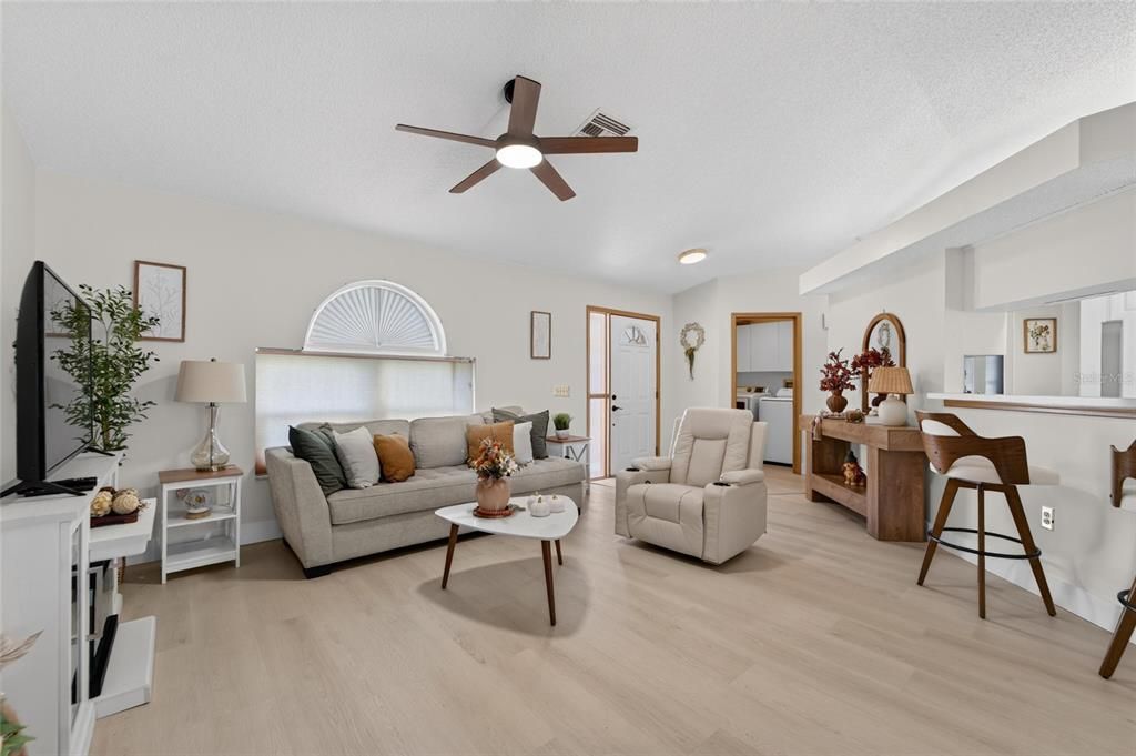 For Sale: $345,000 (3 beds, 2 baths, 1453 Square Feet)