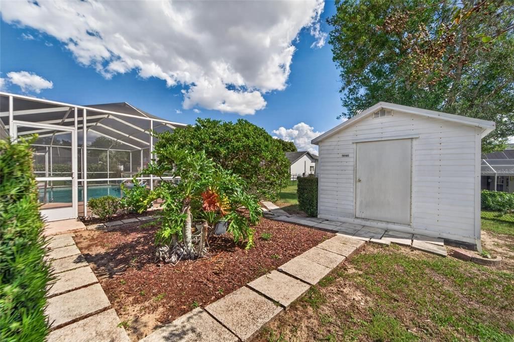For Sale: $345,000 (3 beds, 2 baths, 1453 Square Feet)