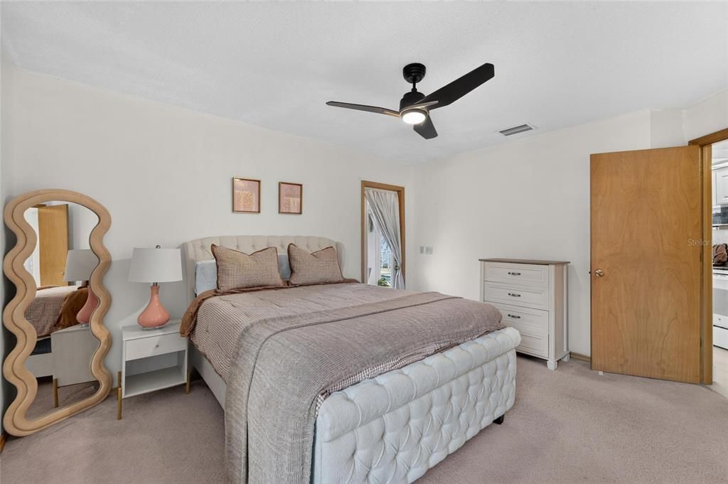 For Sale: $345,000 (3 beds, 2 baths, 1453 Square Feet)