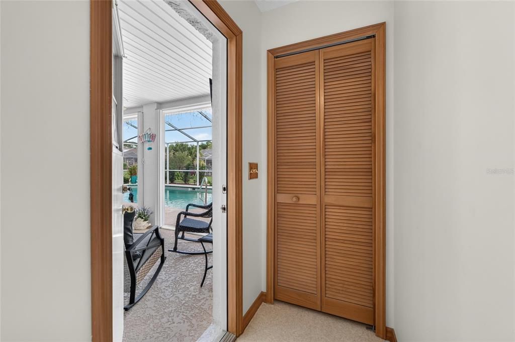 For Sale: $345,000 (3 beds, 2 baths, 1453 Square Feet)