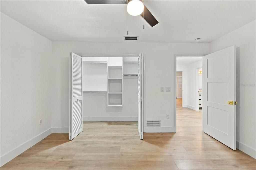 En Venta: $1,149,000 (3 camas, 2 baños, 2326 Pies cuadrados)