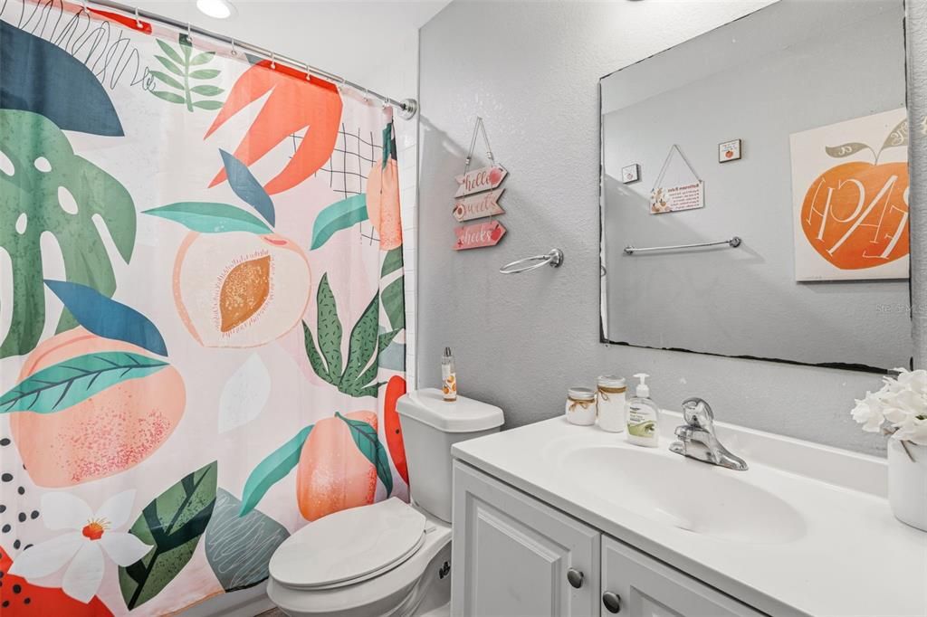 For Sale: $235,000 (3 beds, 2 baths, 1378 Square Feet)