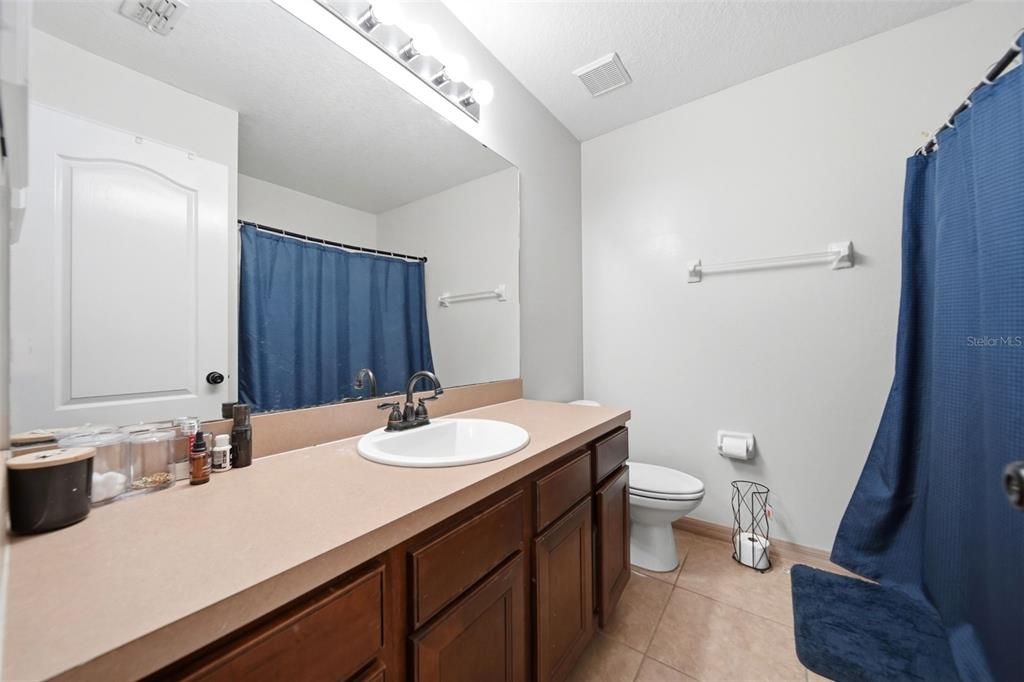 En Venta: $310,000 (3 camas, 2 baños, 1840 Pies cuadrados)