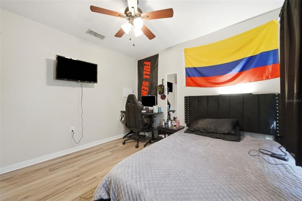 En Venta: $310,000 (3 camas, 2 baños, 1840 Pies cuadrados)