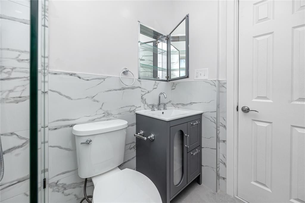 En Venta: $309,900 (2 camas, 1 baños, 892 Pies cuadrados)