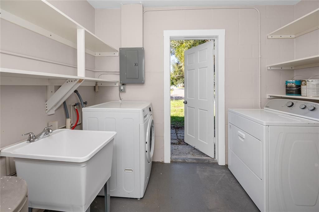 En Venta: $309,900 (2 camas, 1 baños, 892 Pies cuadrados)