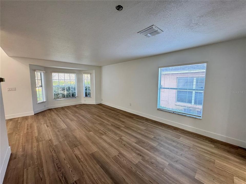 待售: $535,000 (5 贝兹, 2 浴室, 3100 平方英尺)