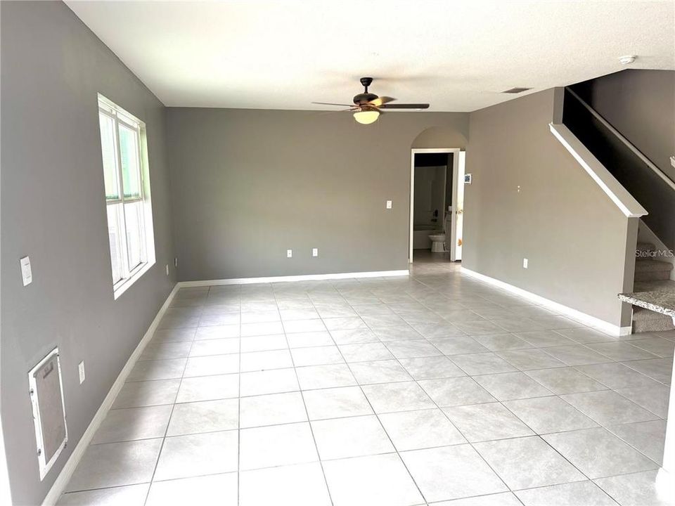 En Venta: $350,000 (5 camas, 3 baños, 2601 Pies cuadrados)