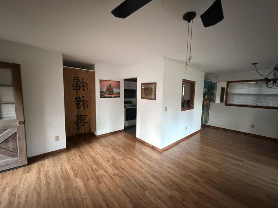 En Venta: $153,900 (2 camas, 1 baños, 864 Pies cuadrados)