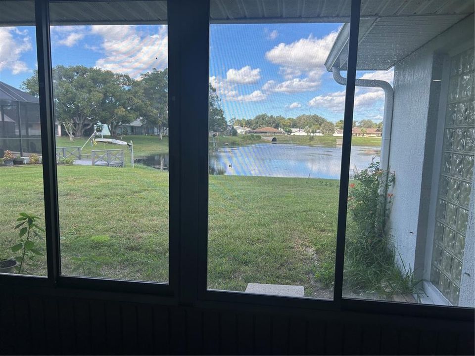 For Rent: $2,100 (3 beds, 2 baths, 1621 Square Feet)