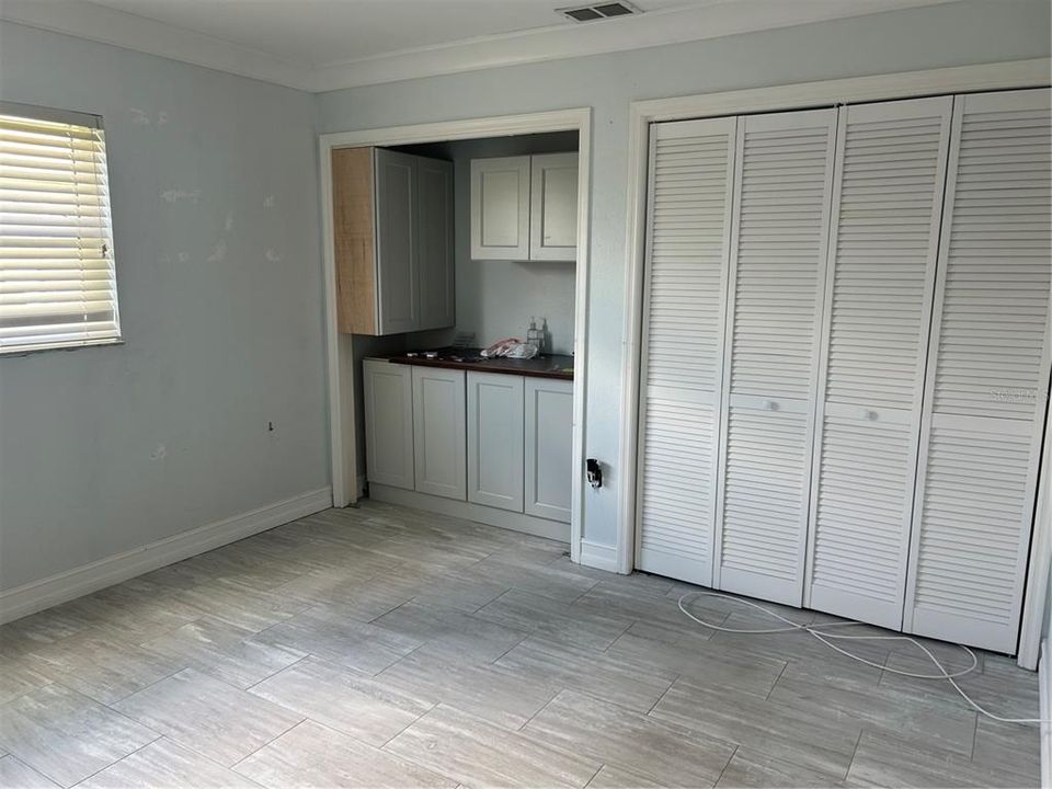 For Rent: $2,100 (3 beds, 2 baths, 1621 Square Feet)